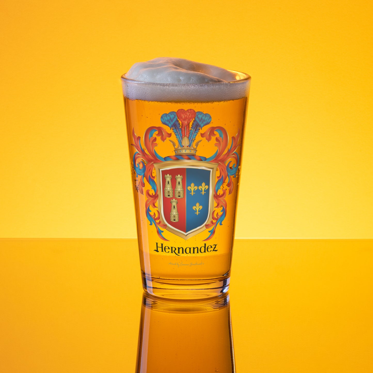 Beer glass with a Hernandez-Family-Crest on a yellow background