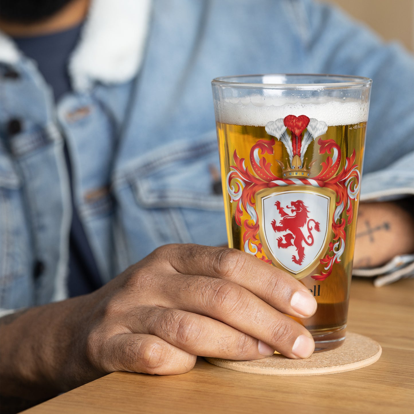 Russell Family Crest beer glass – earliest version