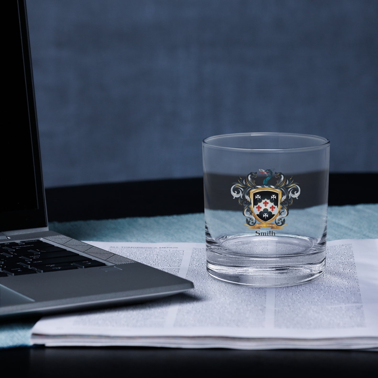 Smith Family Crest Rocks glass - English origin
