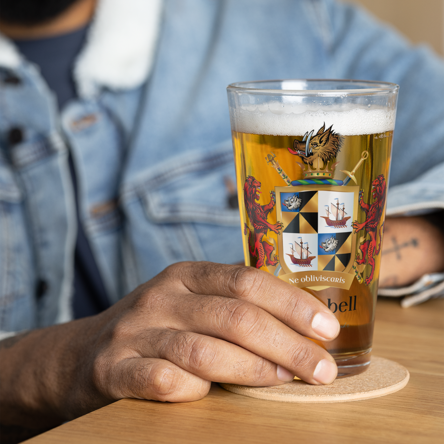 Campbell Family Crest beer glass - with lions