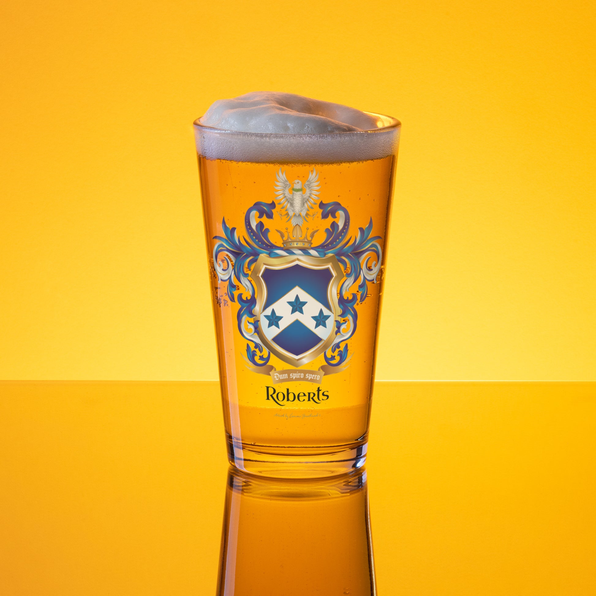 Roberts Family Crest beer glass - English origin-Family Crests Store